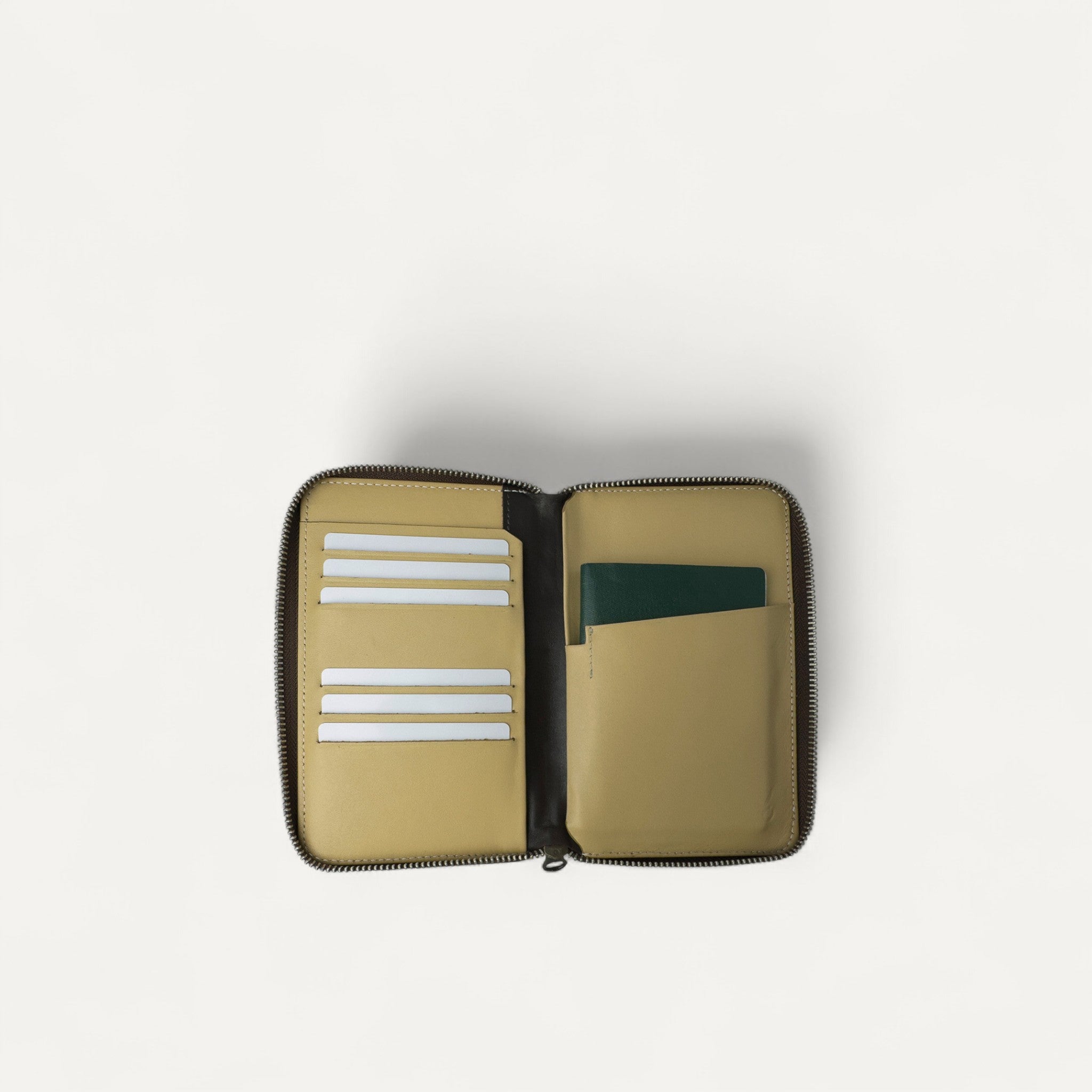 Voyager Travel Wallet
