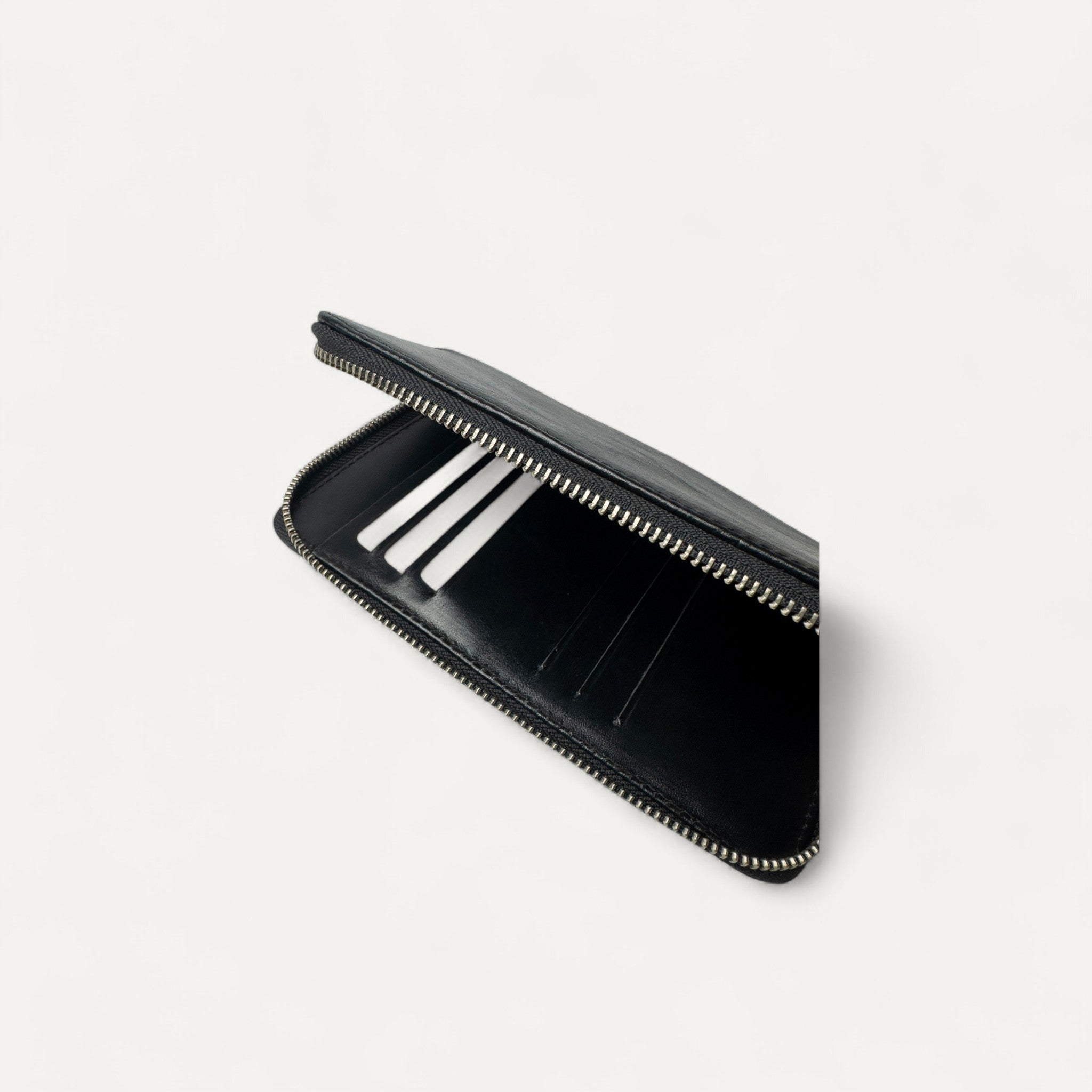 Voyager Travel Wallet