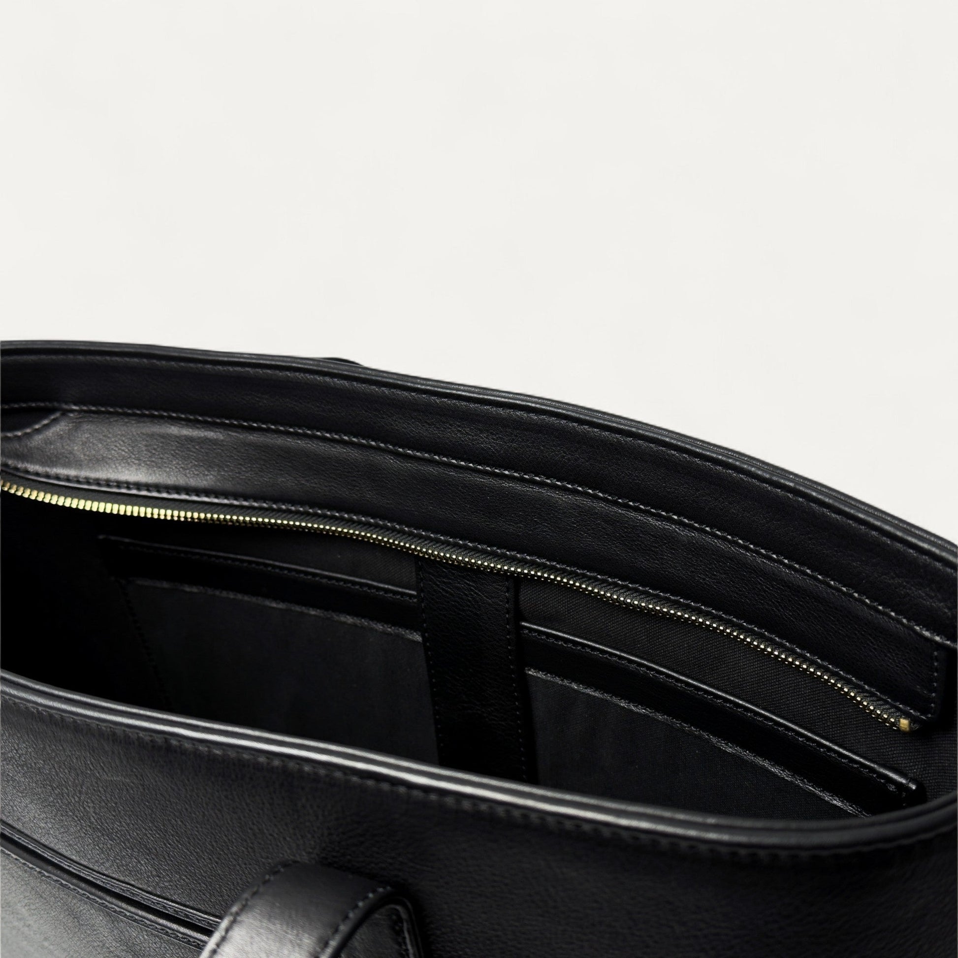 Astrid Tote In Calf Leather - Emery