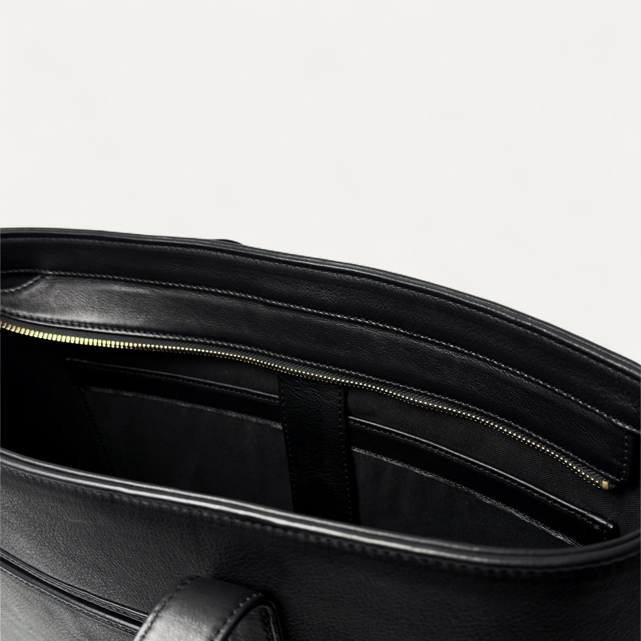 Astrid Tote In Calf Leather - Emery