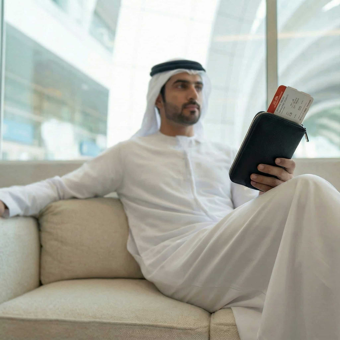 Voyager Travel Wallet - Emery