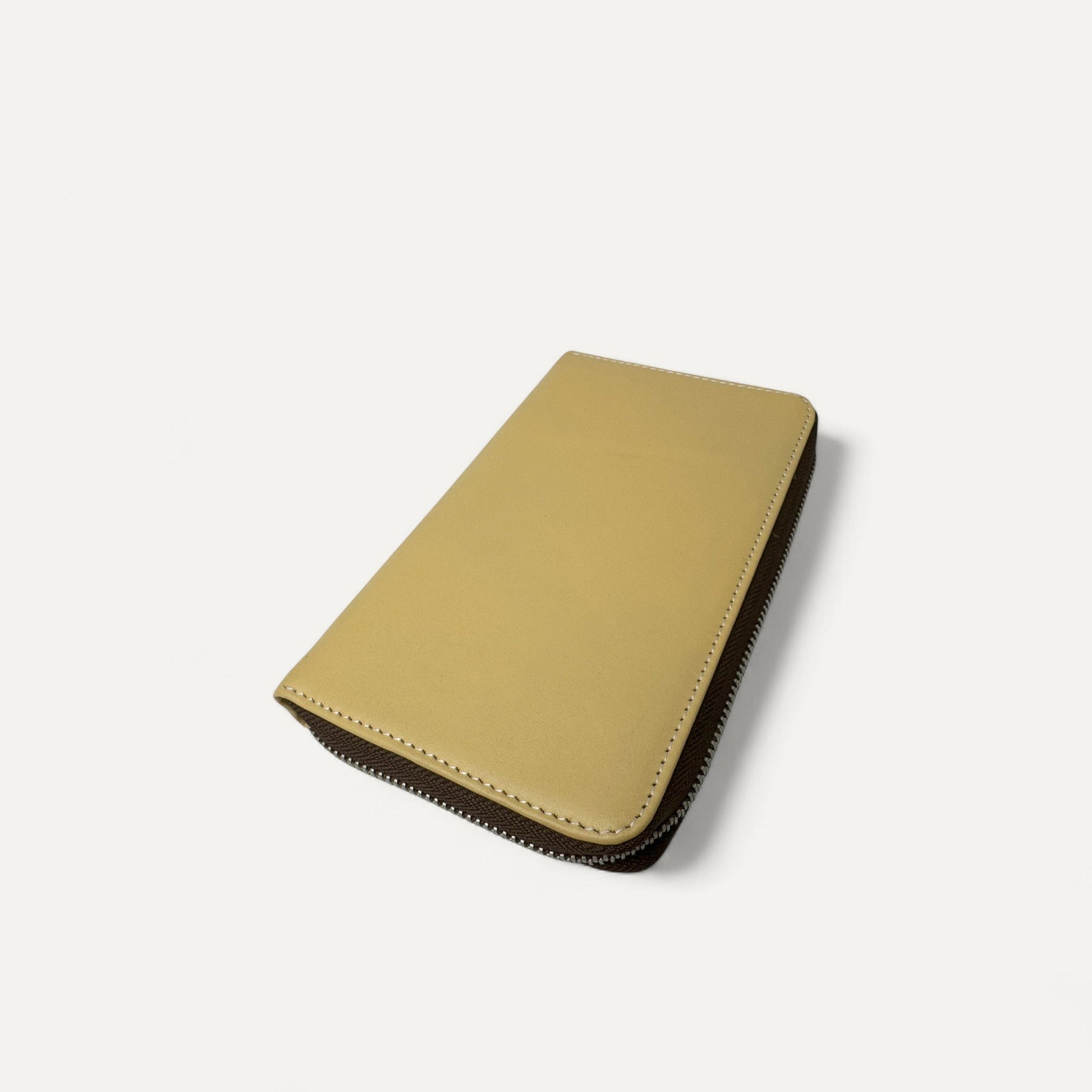 Voyager Travel Wallet - Emery