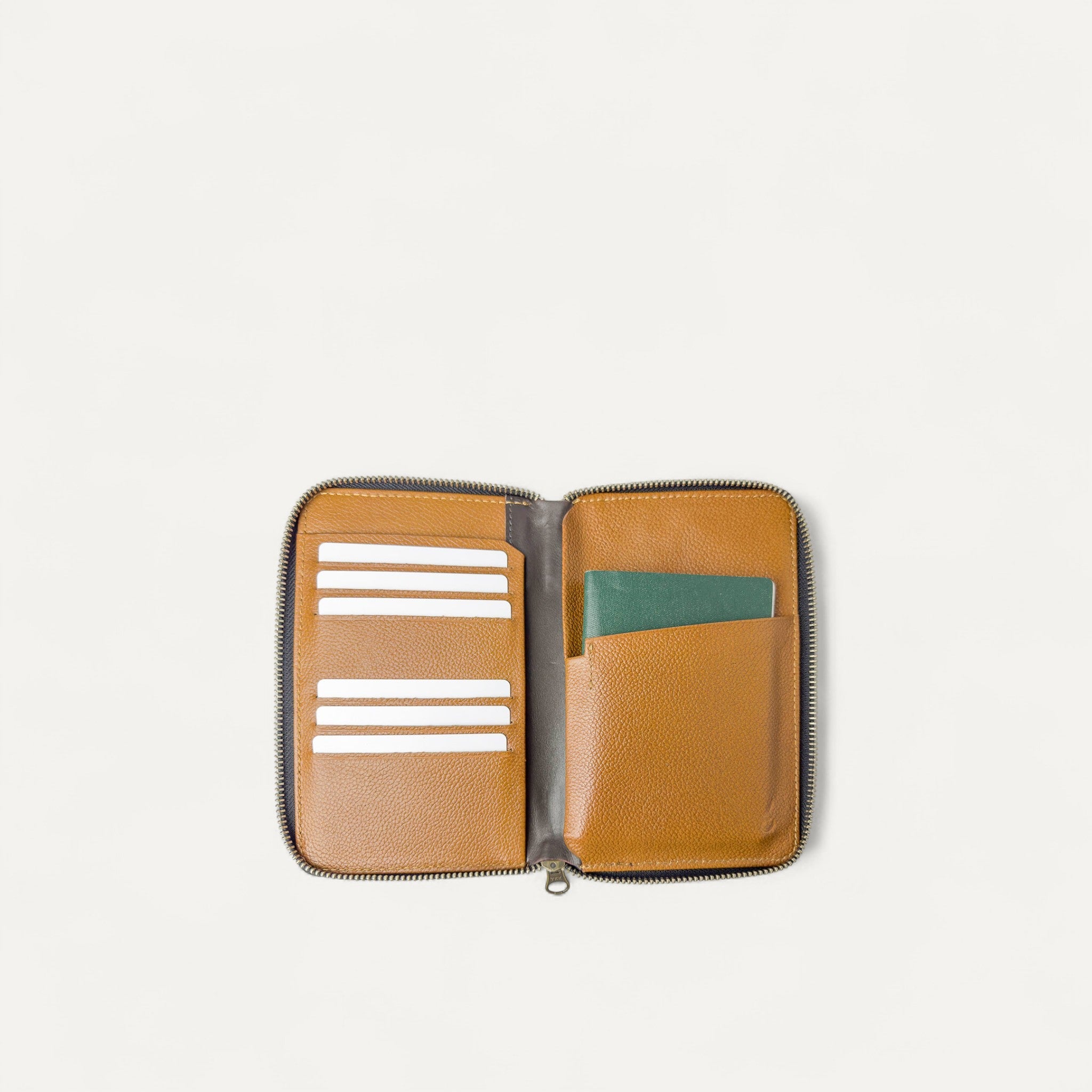 Voyager Travel Wallet - Emery